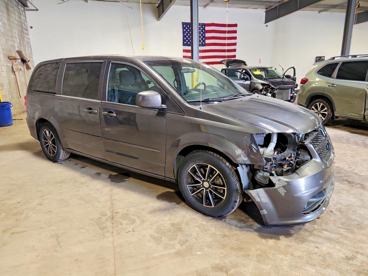 Dodge Caravan - zdjęcie 4