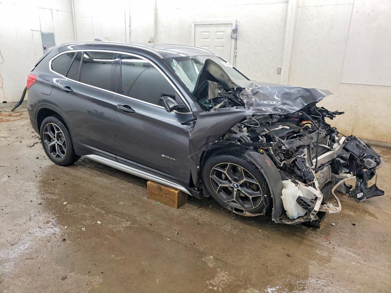2017 BMW X1 Sdrive28I - zdjęcie 4
