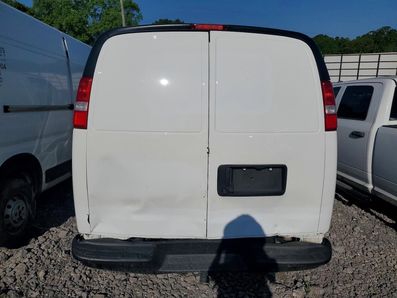 2025 Chevrolet Express G2500 - zdjęcie 6