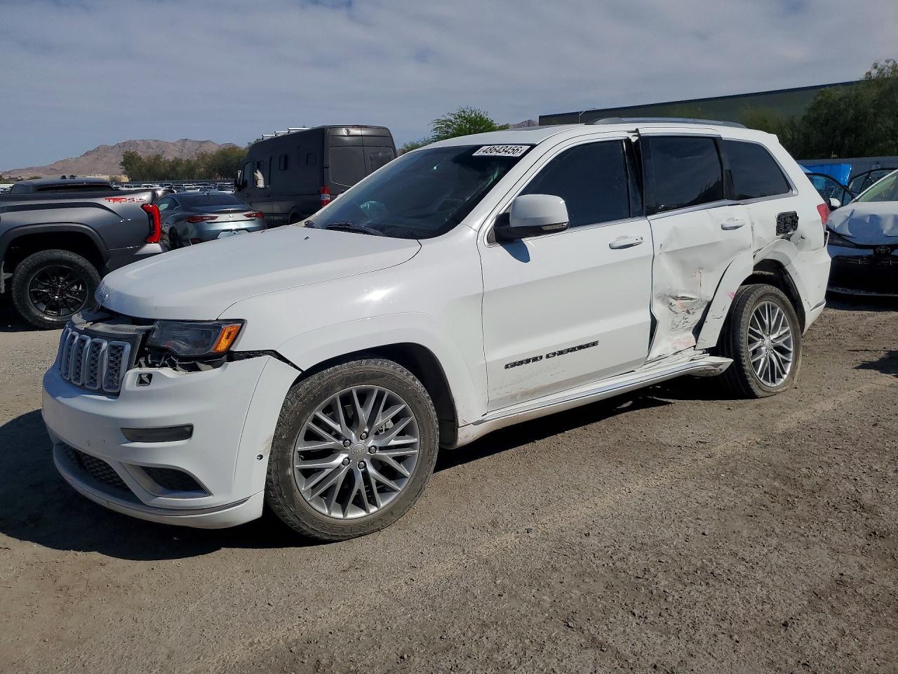 2017 Jeep Grand Cherokee Summit - zdjęcie główne