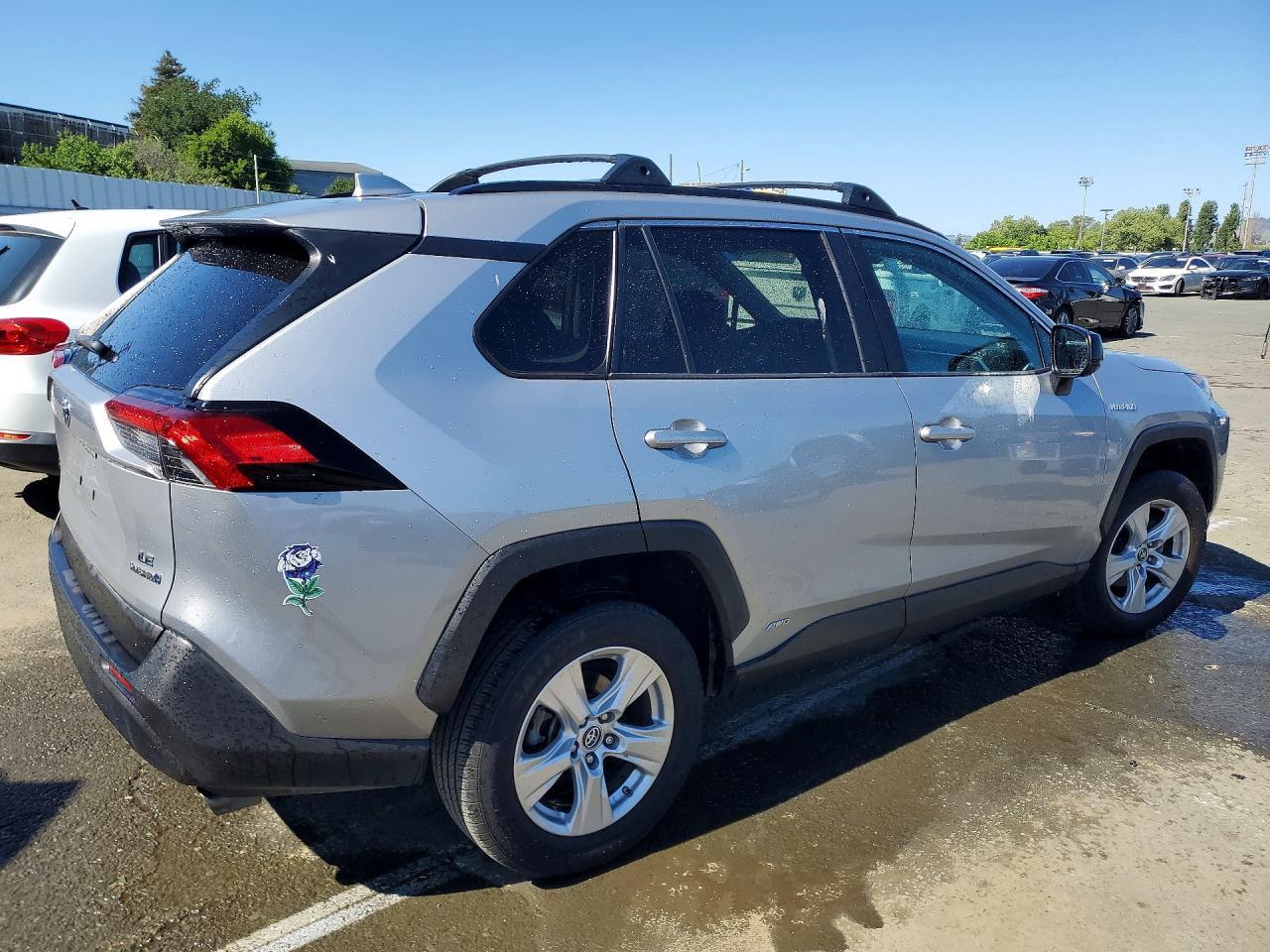 2019 Toyota Rav4 Hybrid Le - zdjęcie 3