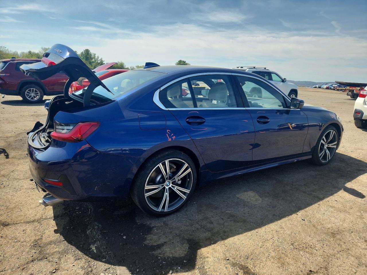 2019 BMW 330Xi - zdjęcie 3