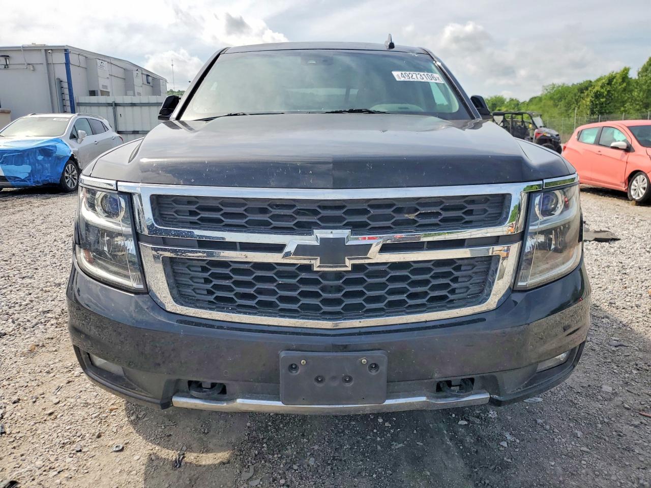 2017 Chevrolet Tahoe Lt - zdjęcie 5