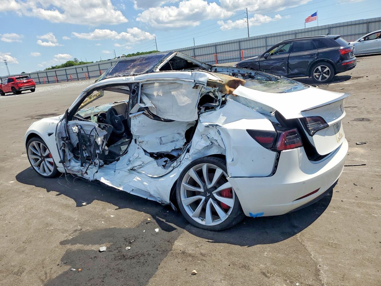2018 Tesla Model 3 - zdjęcie 2