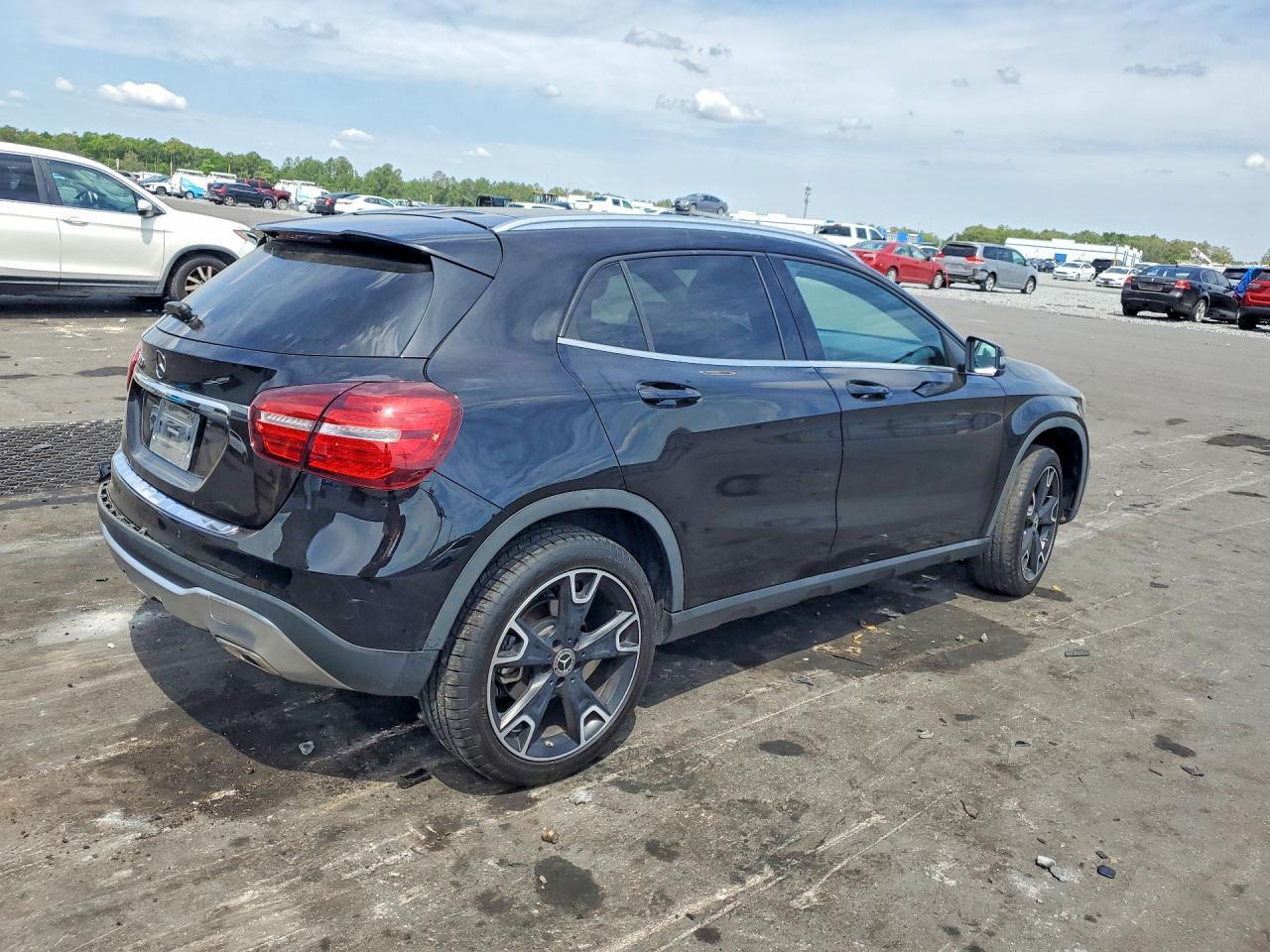 2019 Mercedes-Benz Gla 250 - zdjęcie 3