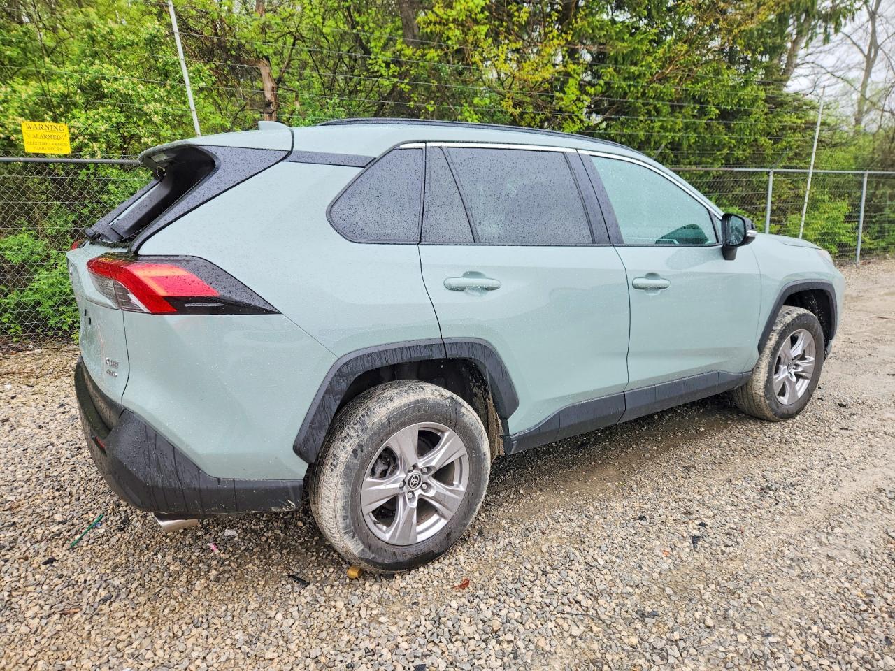 2022 Toyota Rav4 Xle - zdjęcie 3