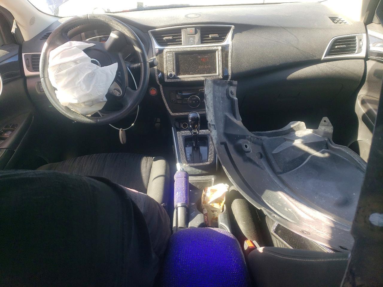 2019 Nissan Sentra Sv - zdjęcie 8