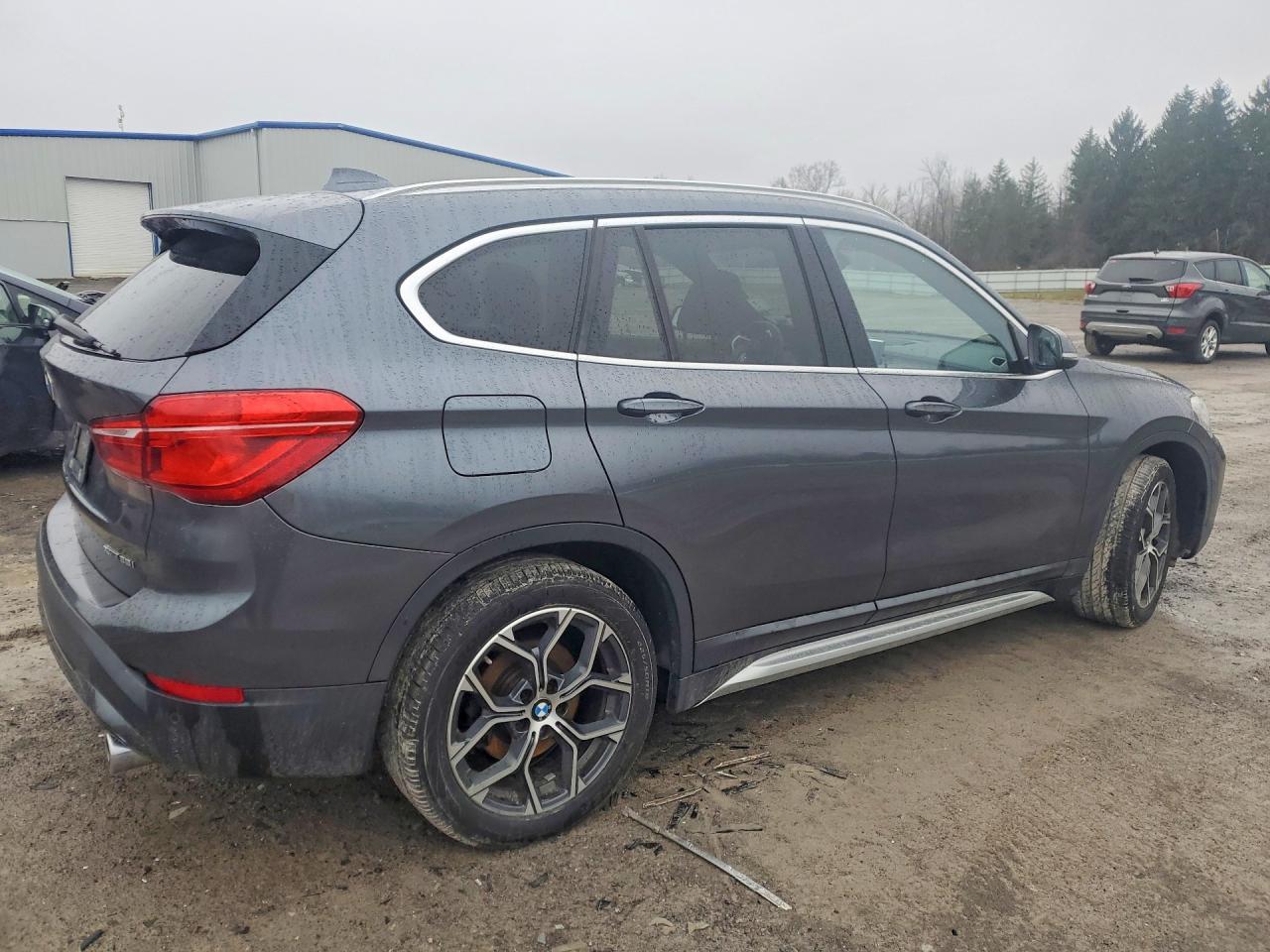 2020 BMW X1 xDrive28I - zdjęcie 3