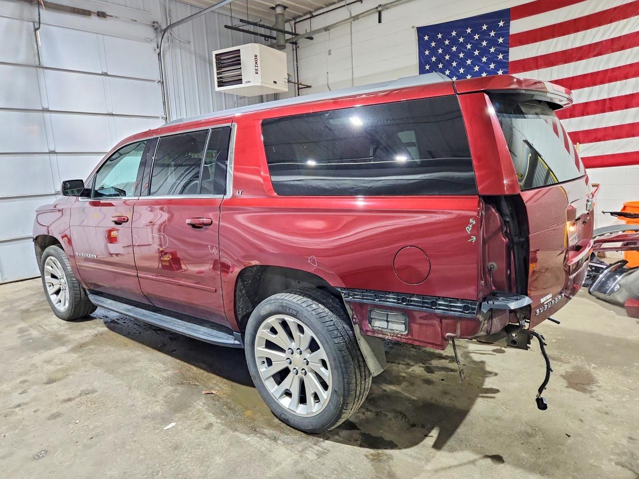 2020 Chevrolet Suburban K1500 Lt - zdjęcie 2