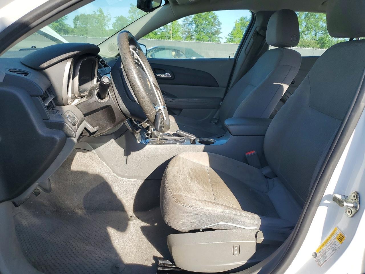 2014 Chevrolet Malibu Ls - zdjęcie 7