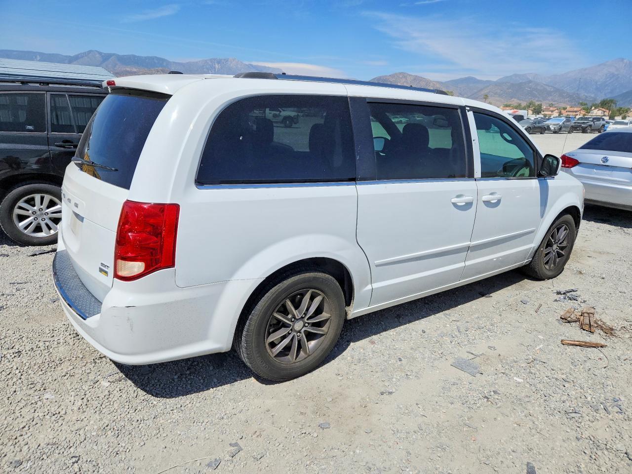 2017 Dodge Grand Caravan Sxt - zdjęcie 3