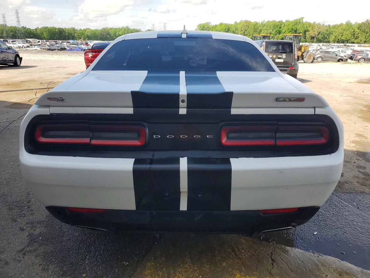 2016 Dodge Challenger Sxt - zdjęcie 6