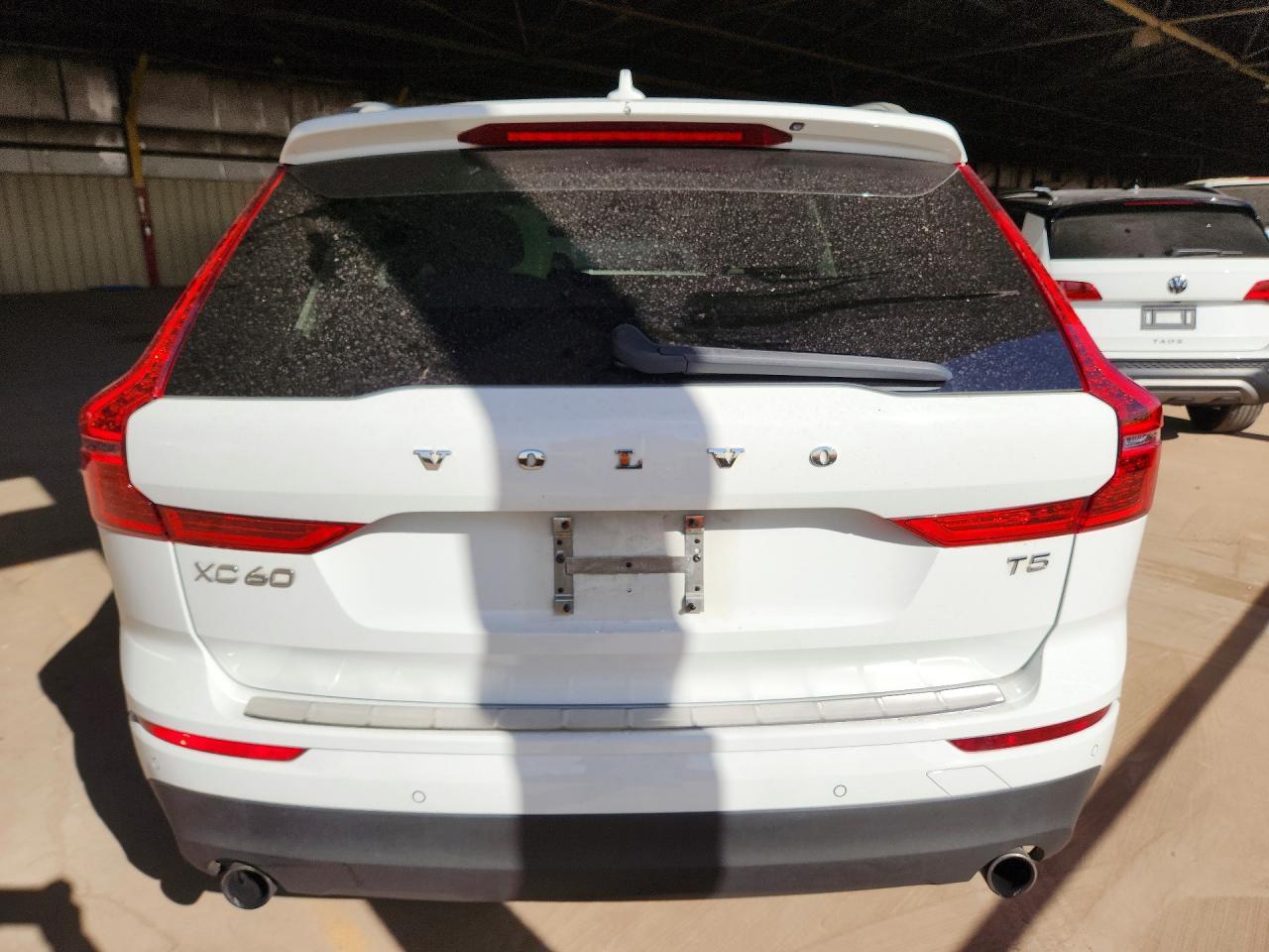 2021 Volvo Xc60 T5 Momentum - zdjęcie 6