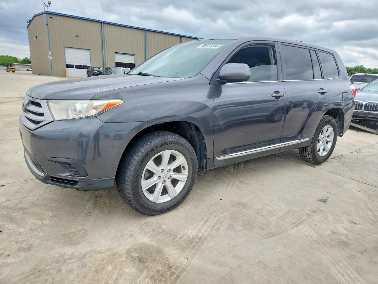 2013 Toyota Highlander Base - zdjęcie główne