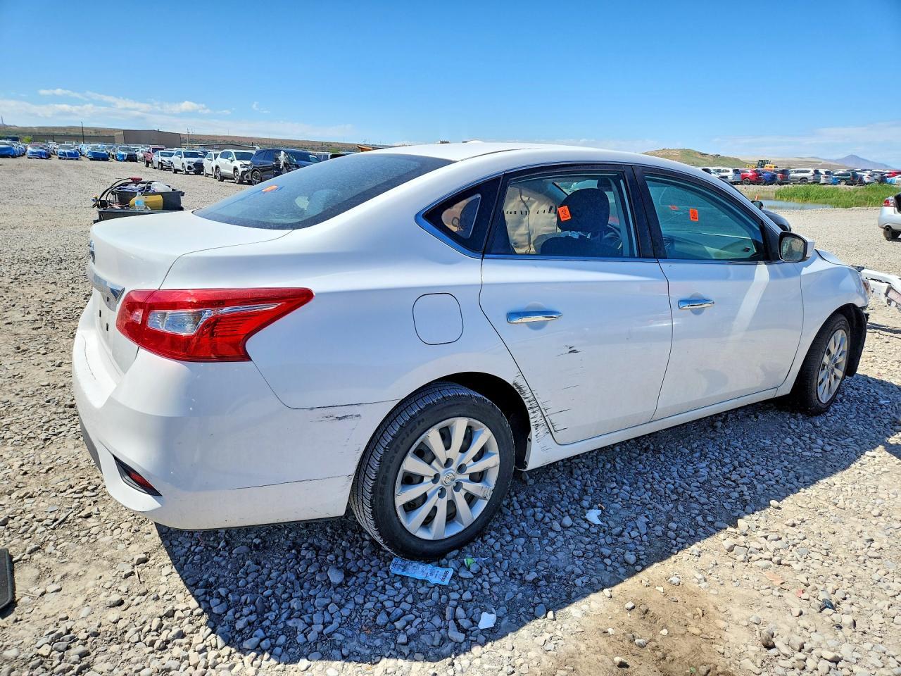 2019 Nissan Sentra S - zdjęcie 3