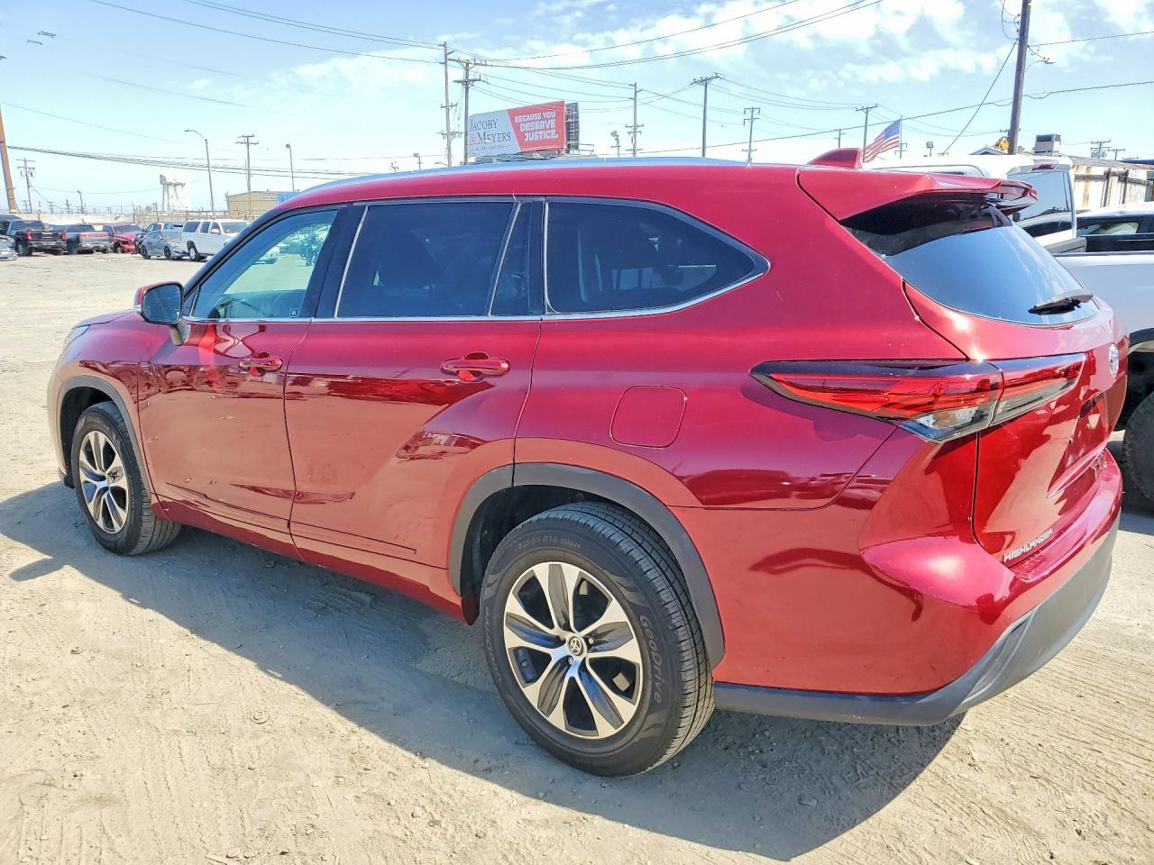 2021 Toyota Highlander Xle - zdjęcie 2