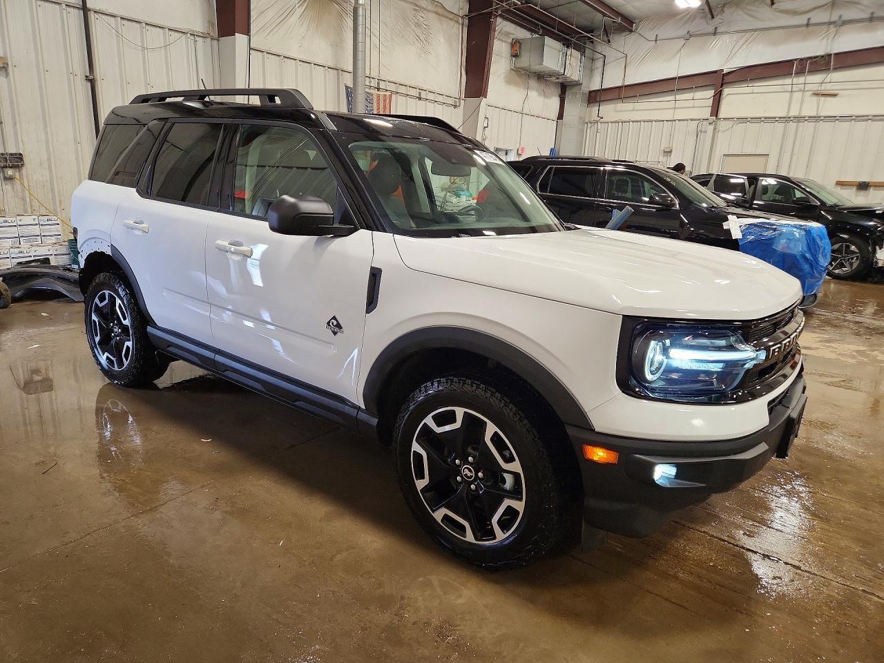 2023 Ford Bronco Sport Outer Banks - zdjęcie 4
