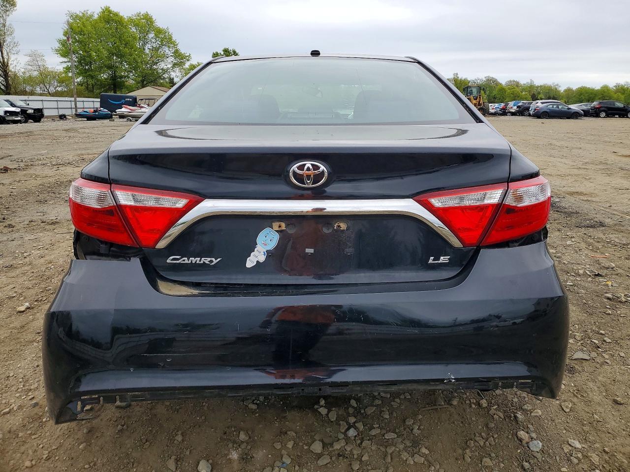 2017 Toyota Camry Le - zdjęcie 6