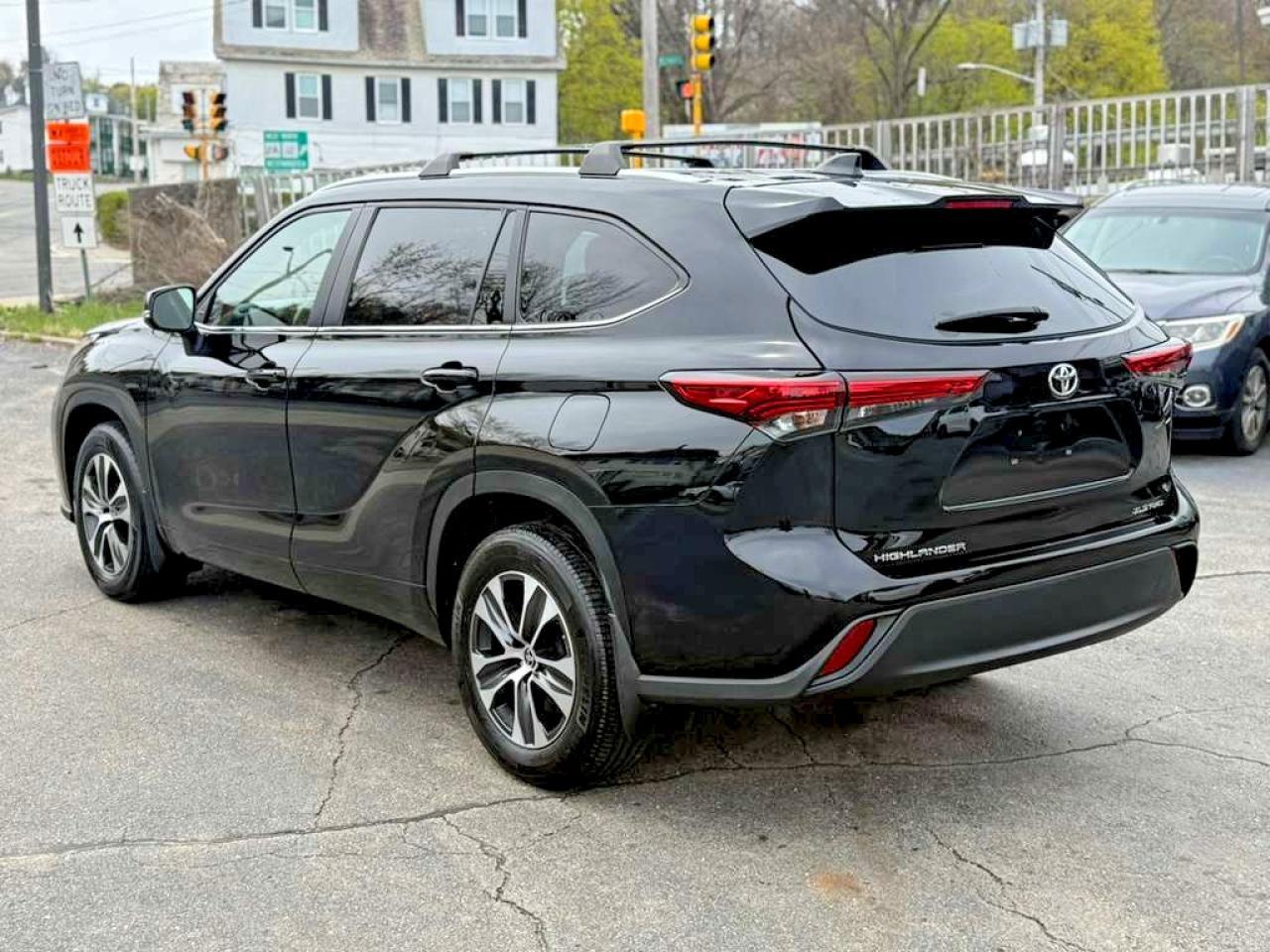 2023 Toyota Highlander Xle - zdjęcie 2