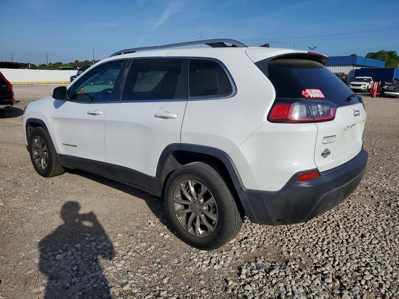 2019 Jeep Cherokee Latitude Plus - zdjęcie 2