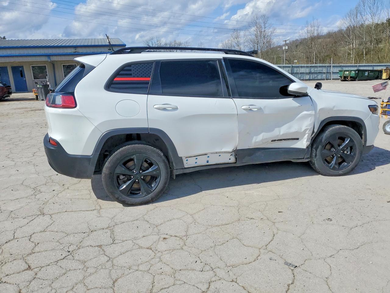 2020 Jeep Cherokee Latitude Plus - zdjęcie 3