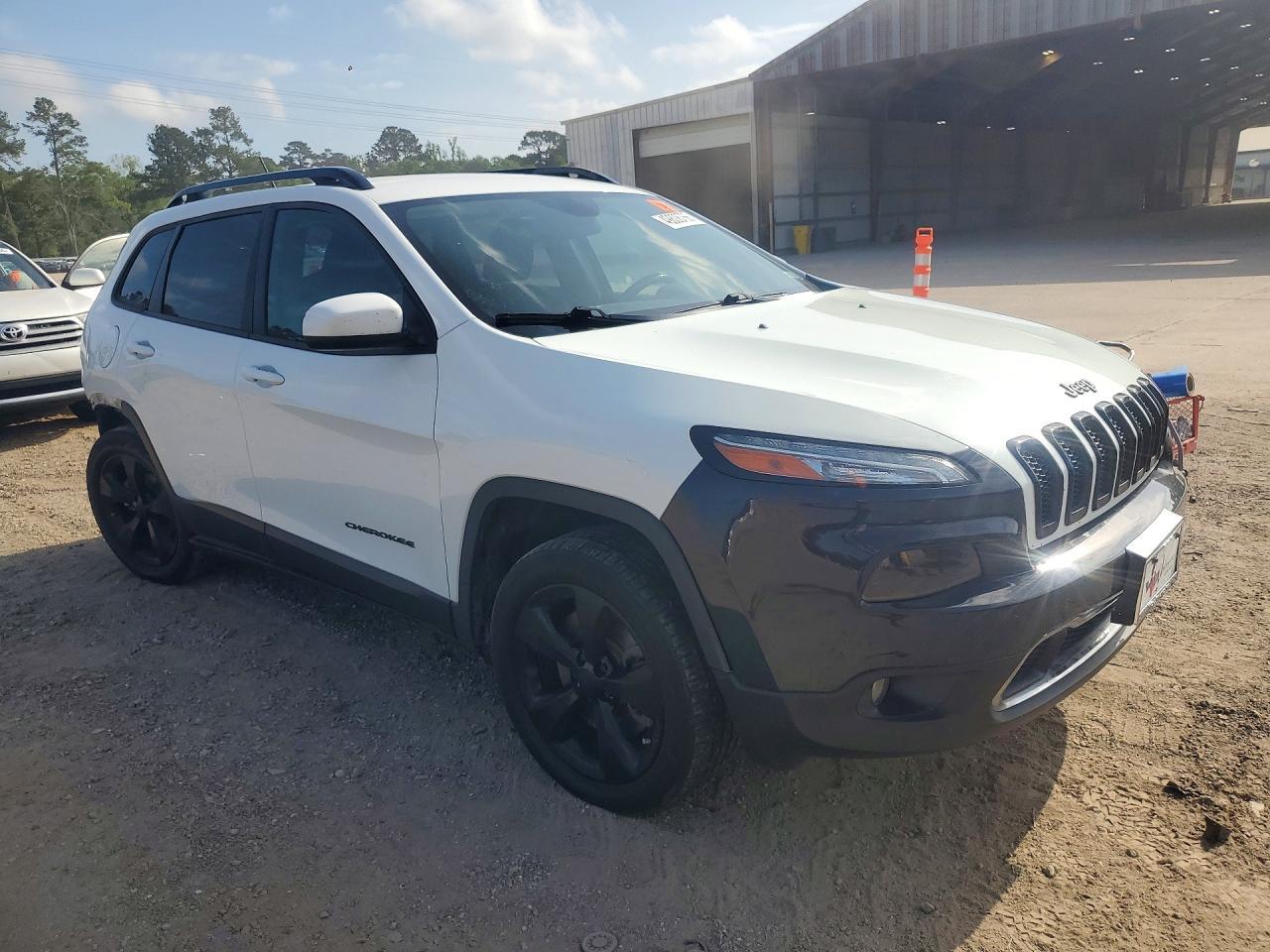 2015 Jeep Cherokee Latitude - zdjęcie 4