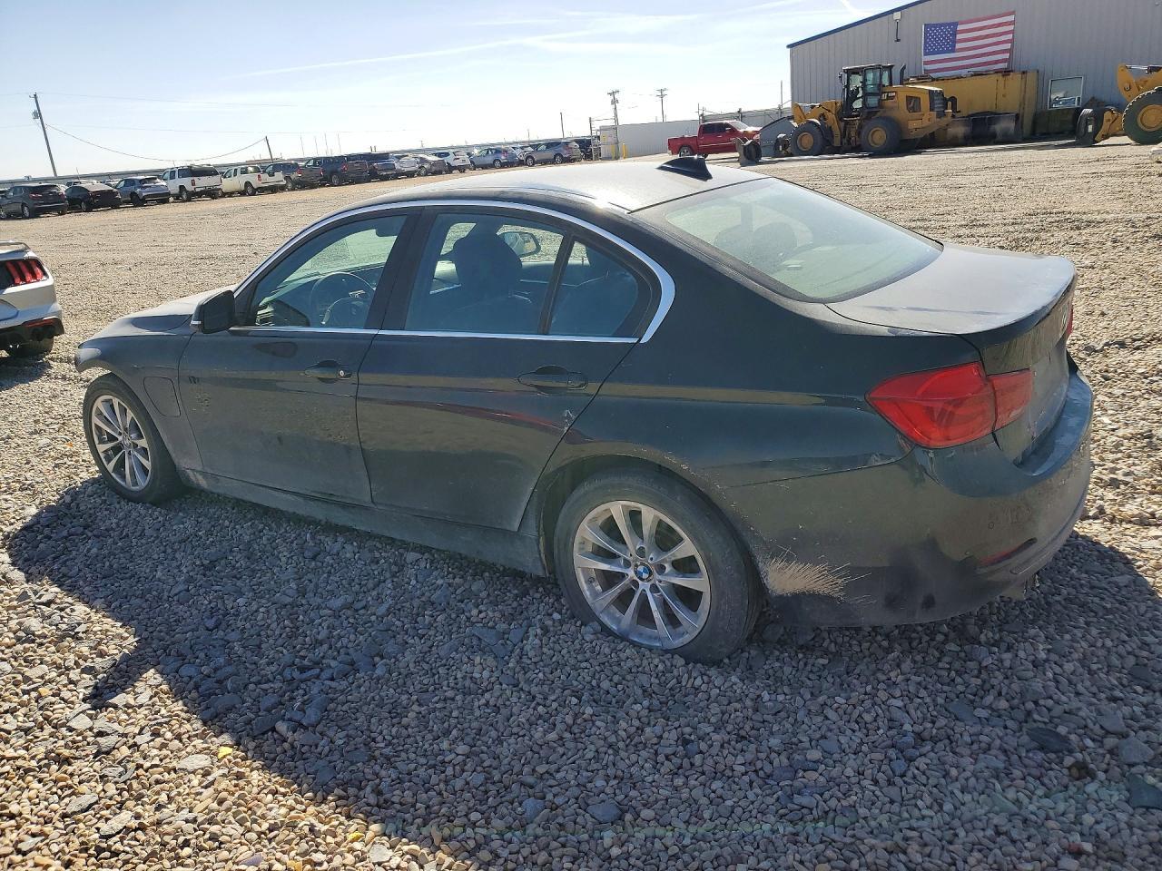 2017 BMW 330E - zdjęcie 2