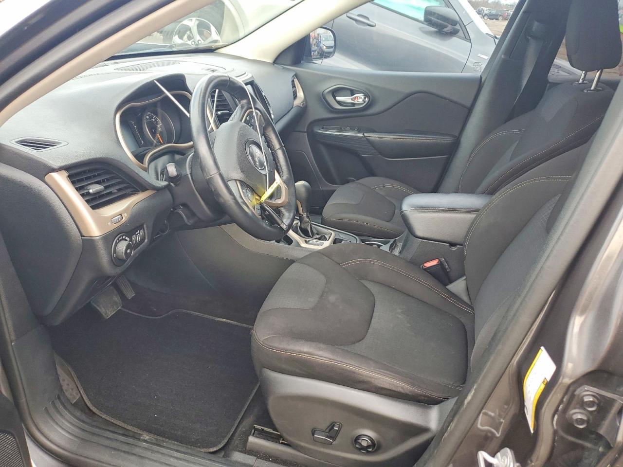 2016 Jeep Cherokee Latitude - zdjęcie 7