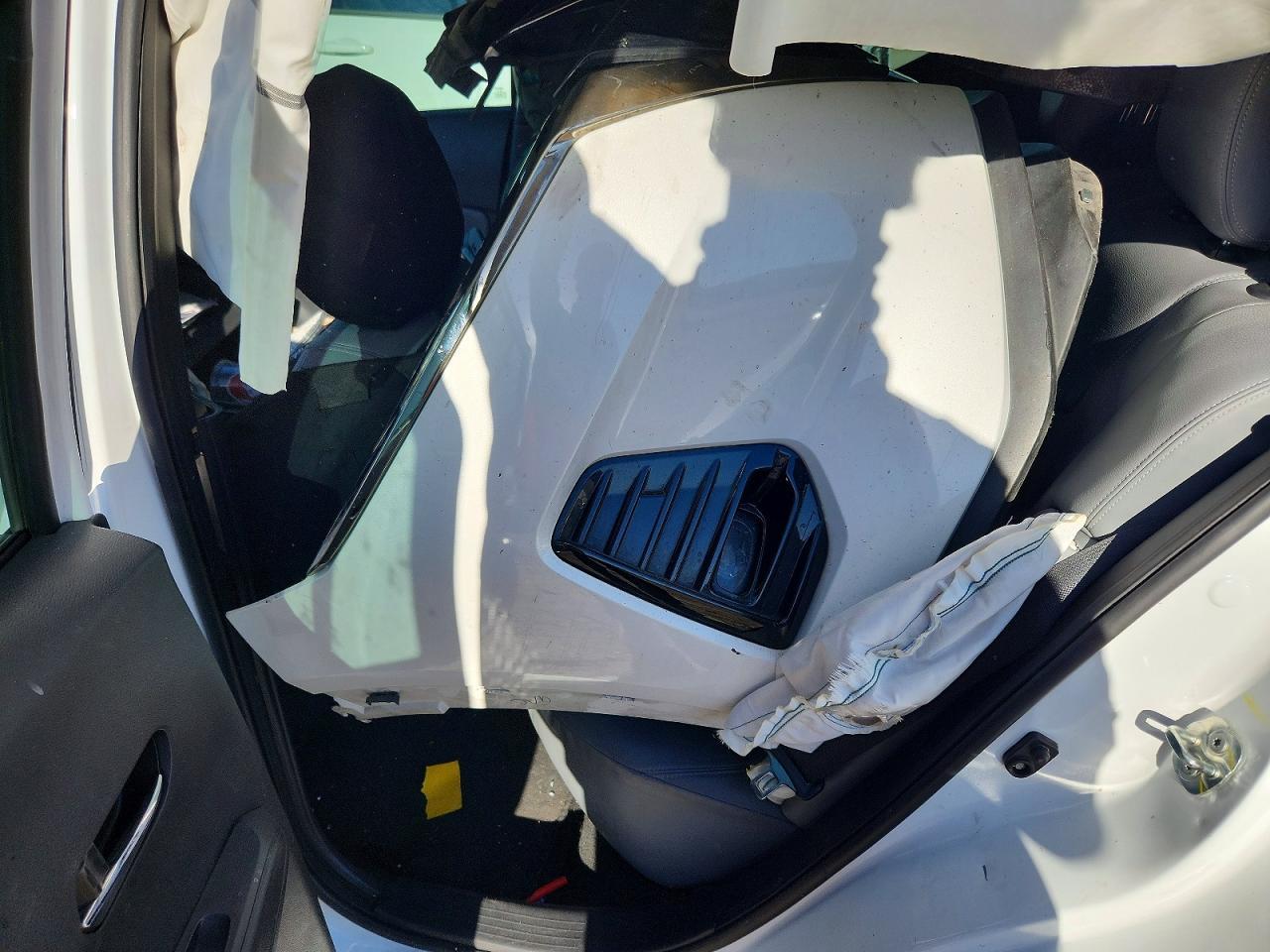 2023 Nissan Kicks Sr - zdjęcie 12