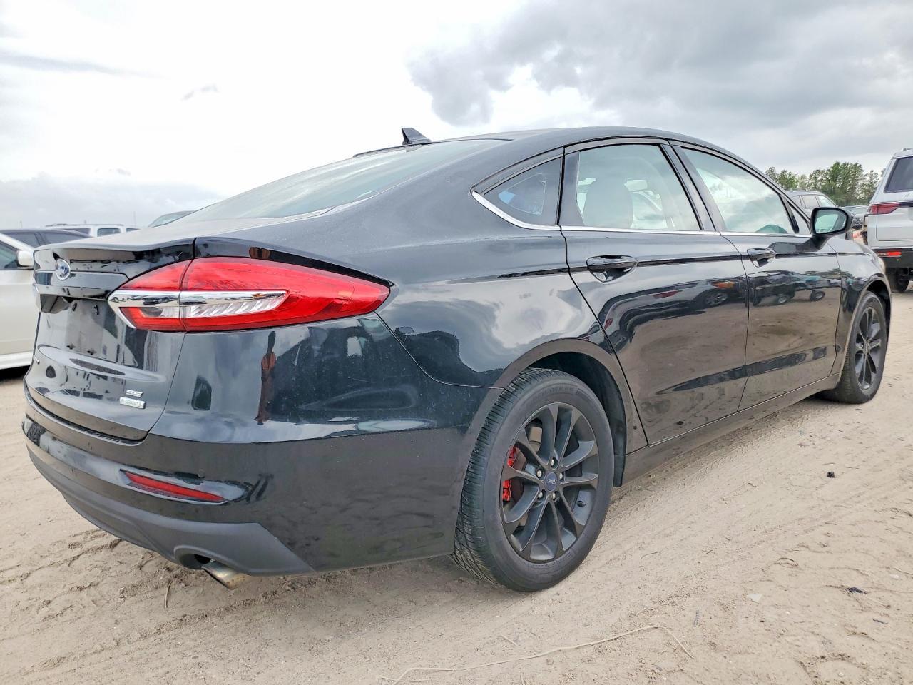 2020 Ford Fusion Se - zdjęcie 3