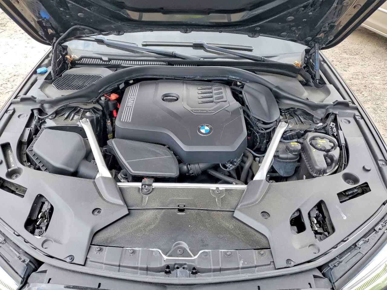 2021 BMW 530 Xi - zdjęcie 11