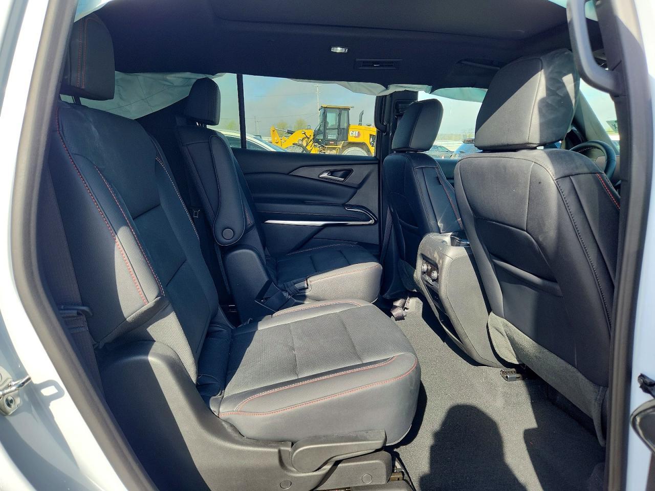 2026 Chevrolet Traverse Z71 - zdjęcie 11