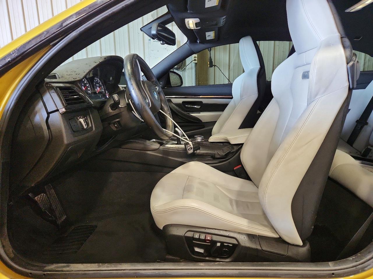 2015 BMW M4 - zdjęcie 7