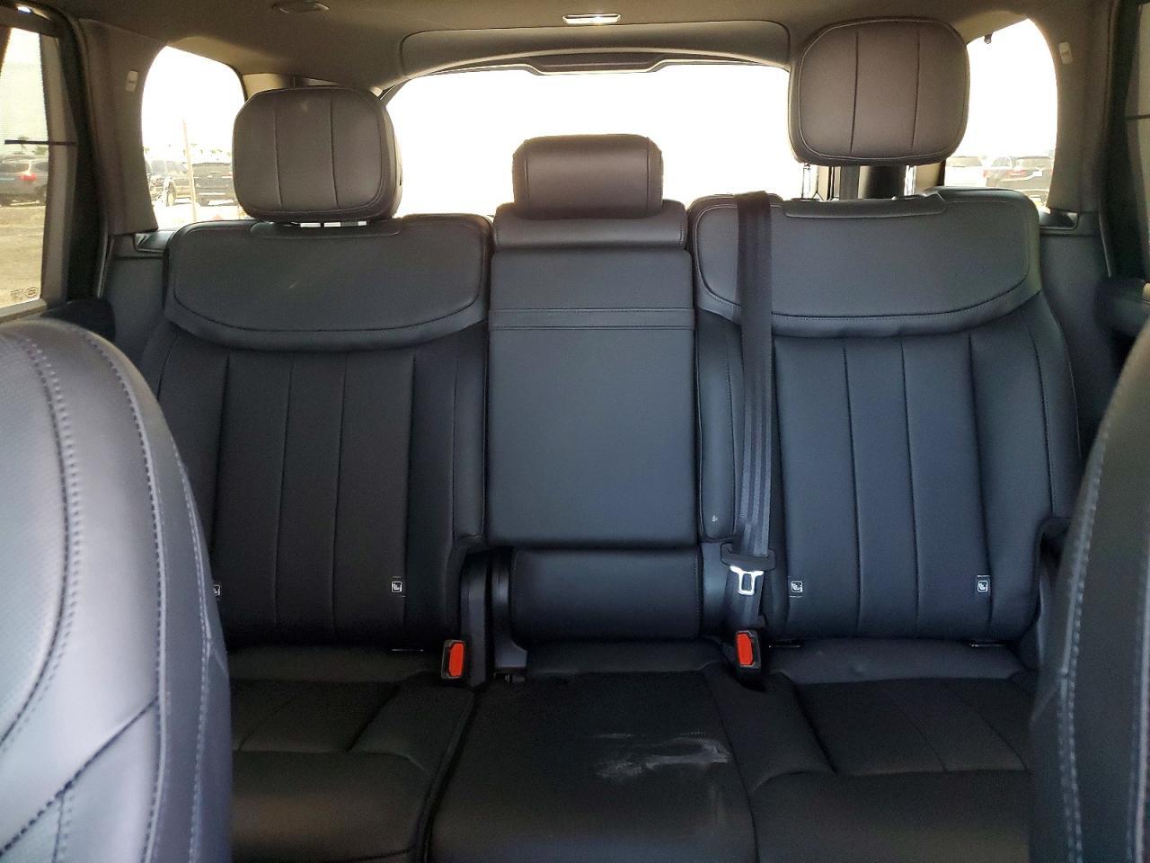 2025 Land Rover Range Rover Se - zdjęcie 10