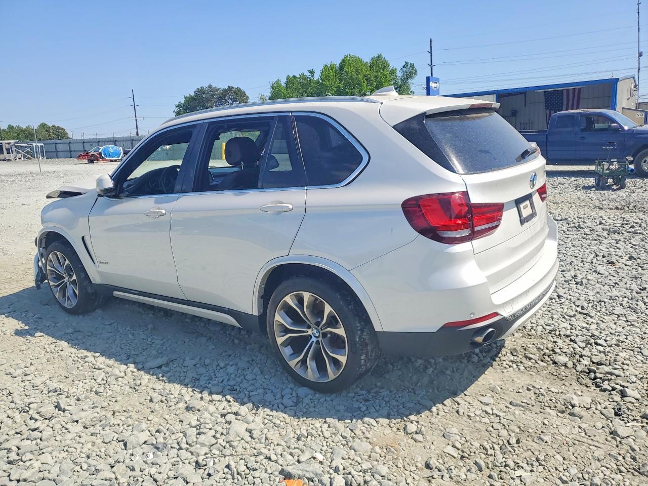 2017 BMW X5 xDrive35I - zdjęcie 2