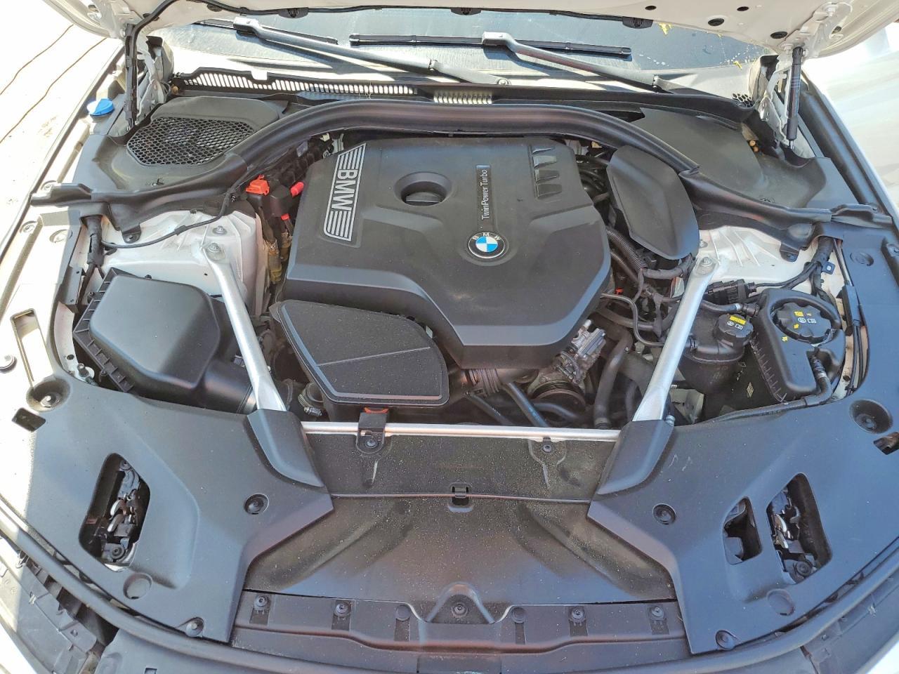 2019 BMW 530 I - zdjęcie 11
