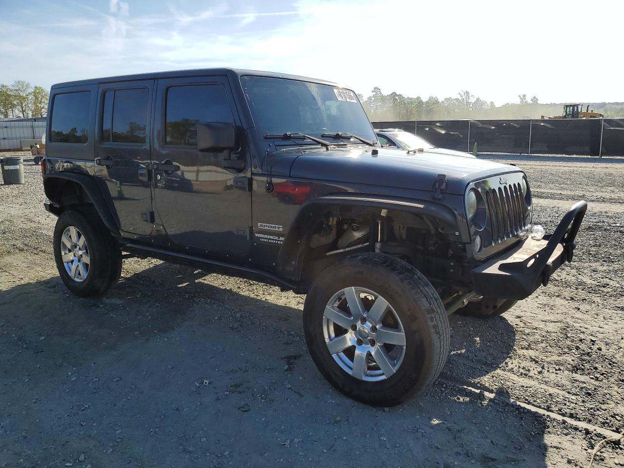 2017 Jeep Wrangler Unlimited Sport - zdjęcie 4