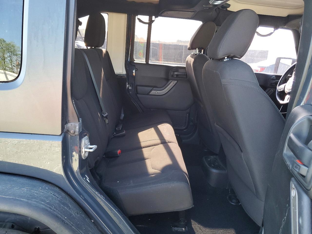 2017 Jeep Wrangler Unlimited Sport - zdjęcie 10