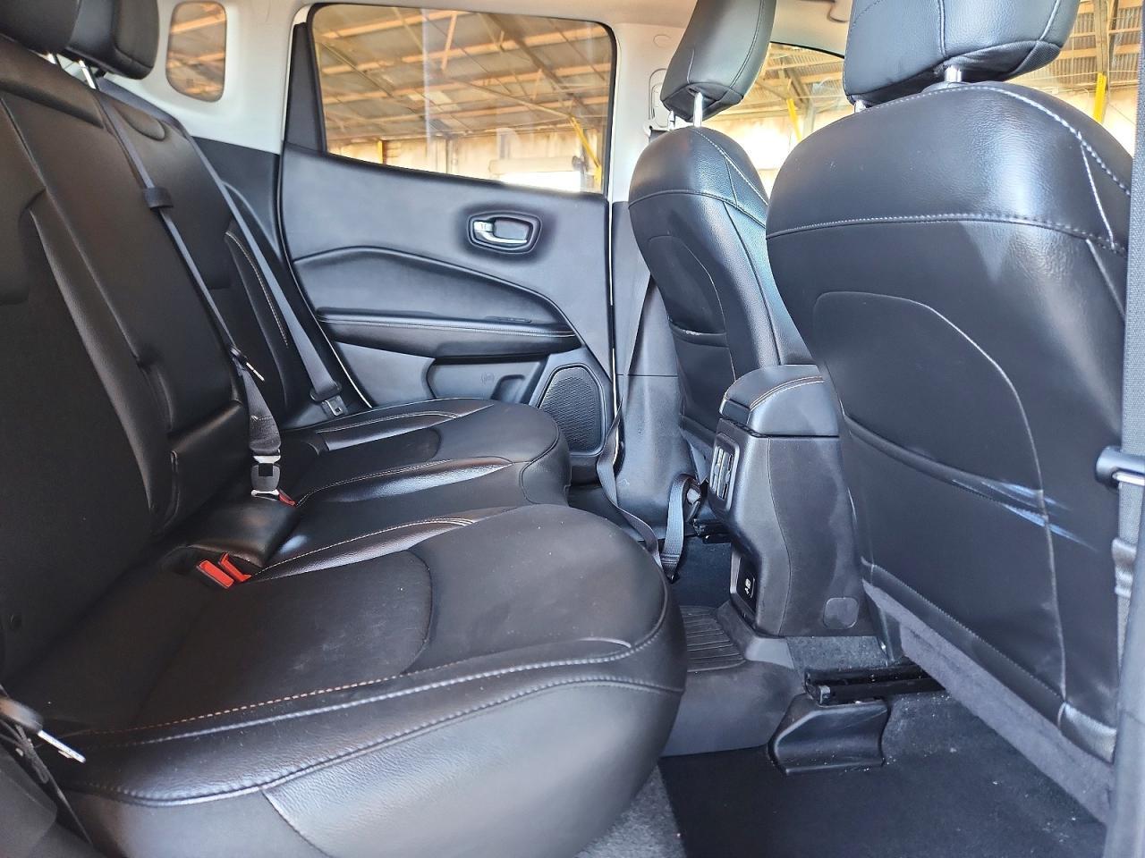2020 Jeep Compass Latitude - zdjęcie 11