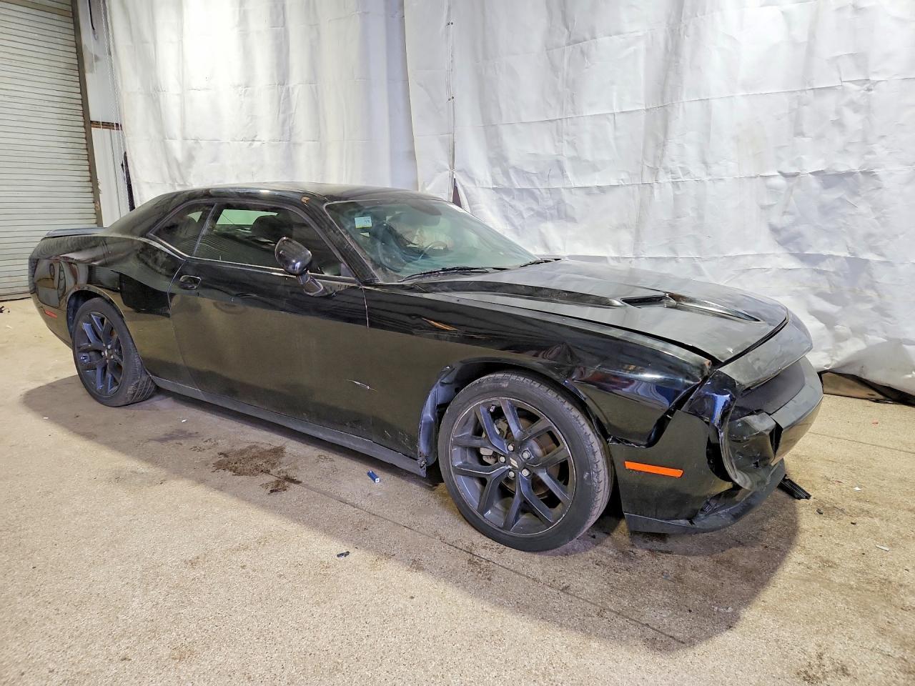 2021 Dodge Challenger Sxt - zdjęcie 4