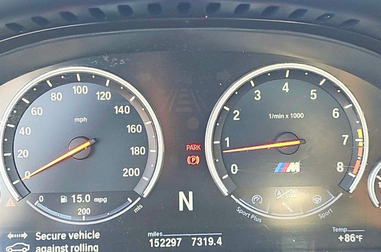 2013 BMW M5 - zdjęcie 8