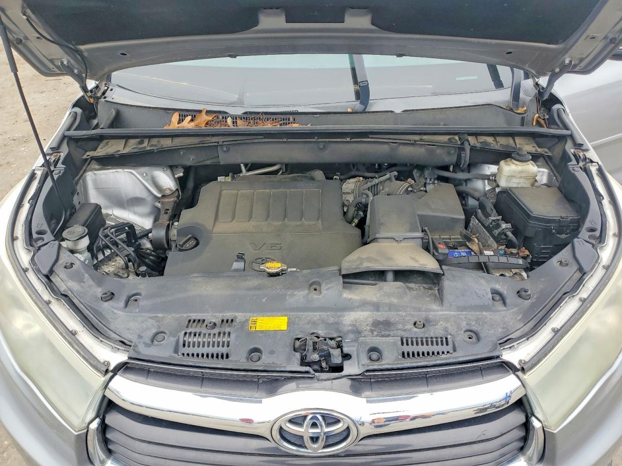 2015 Toyt Highlander - zdjęcie 12