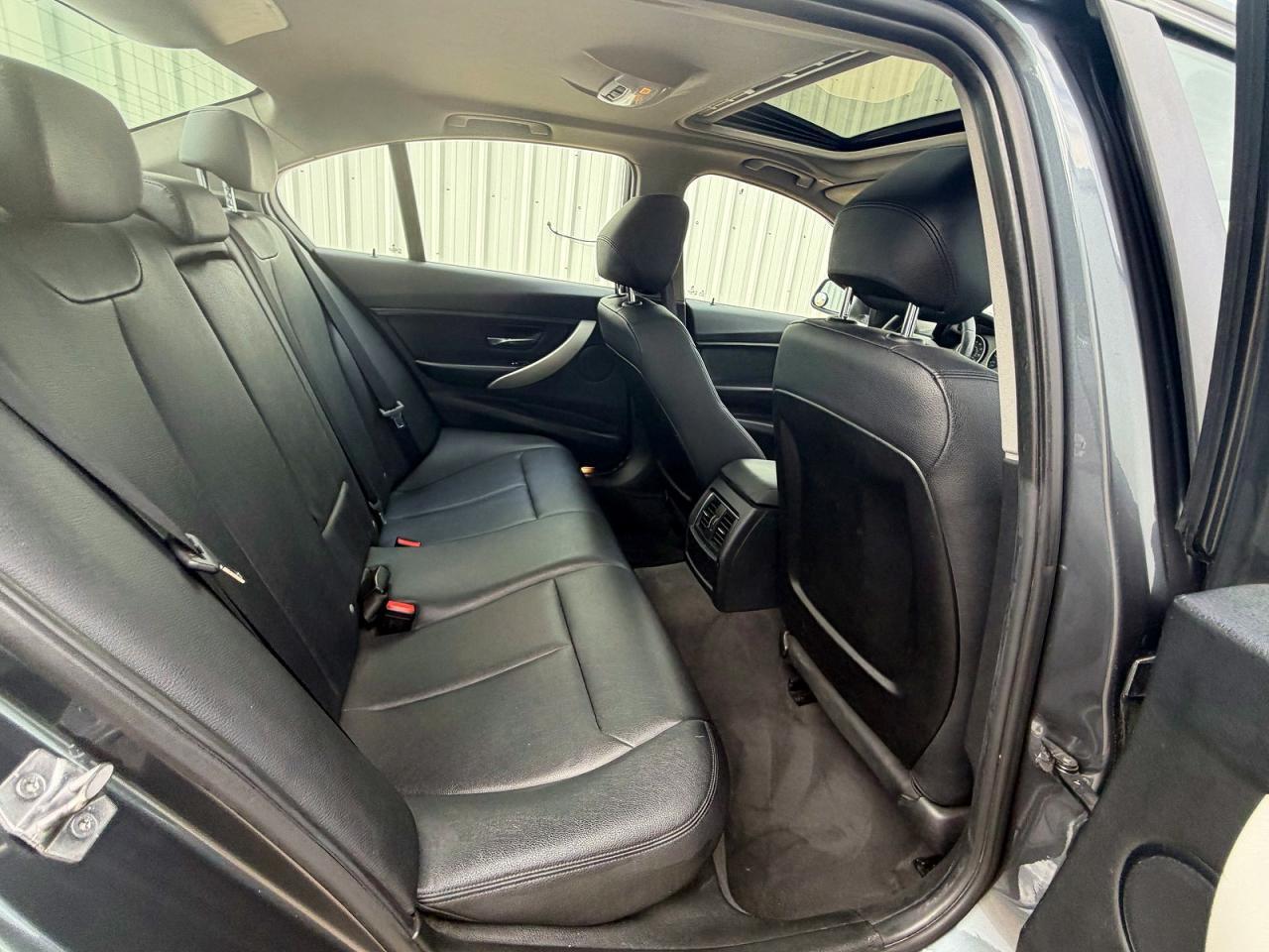 2016 BMW 320 Xi - zdjęcie 6