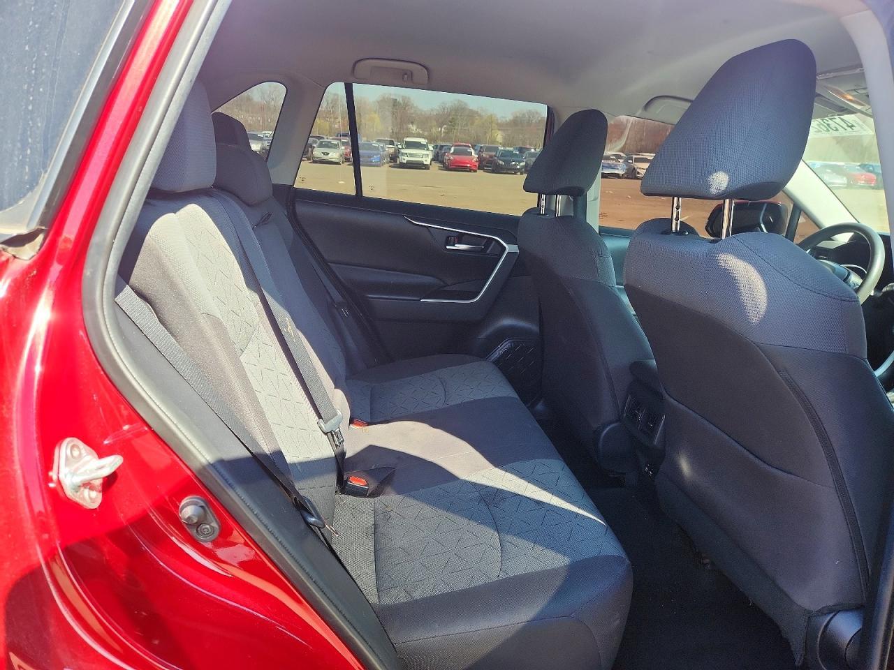 2020 Toyota Rav 4 - zdjęcie 11