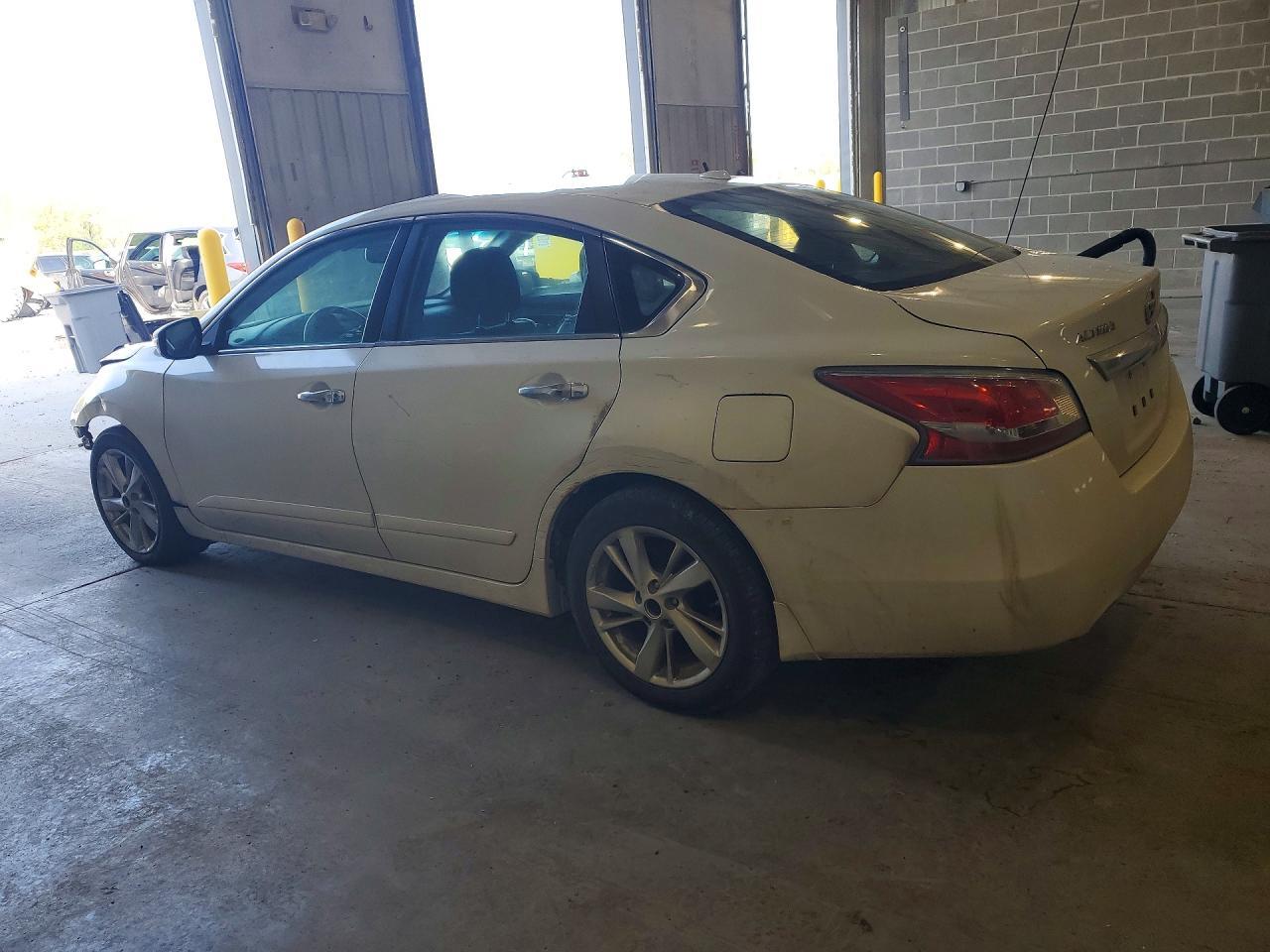 2015 Nissan Altima 2.5 - zdjęcie 2