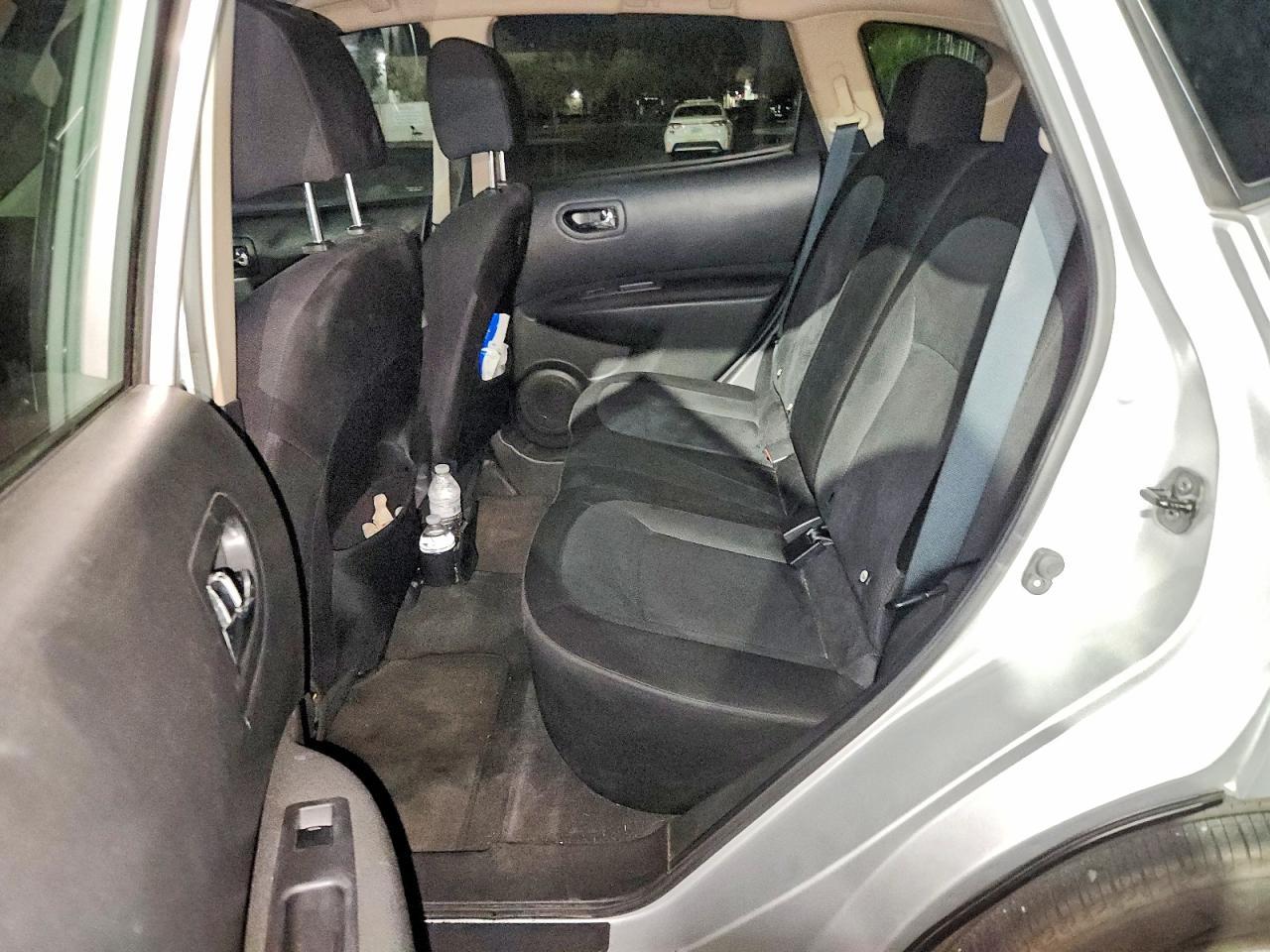 2013 Nissan Rogue S - zdjęcie 10