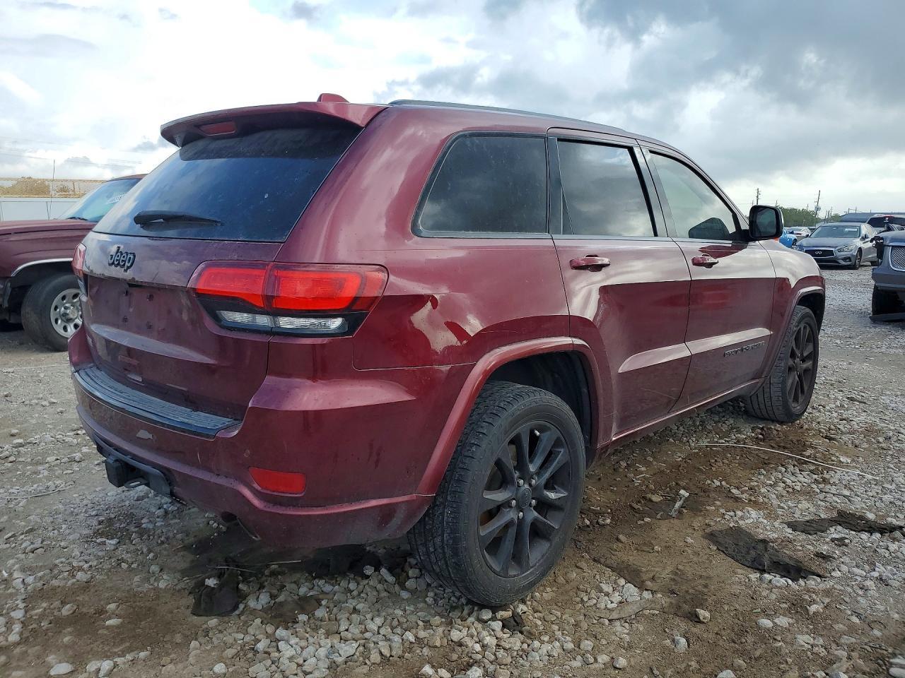 2017 Jeep Grand Cherokee Laredo - zdjęcie 3