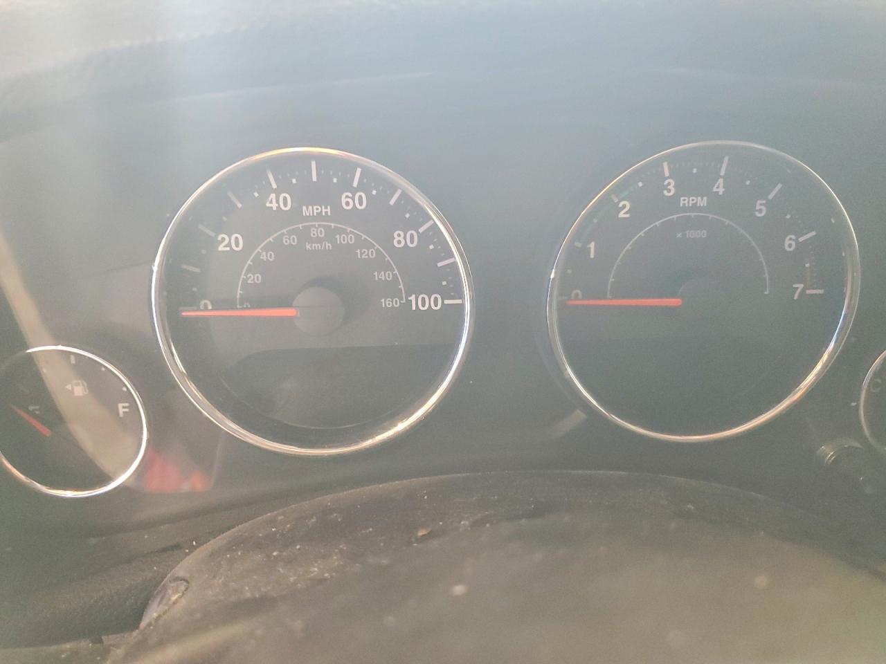 2014 Jeep Wrangler Sport - zdjęcie 9