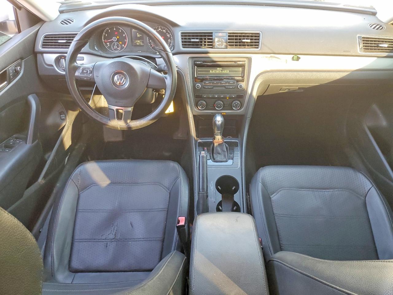 2014 Volkswagen Passat S - zdjęcie 8