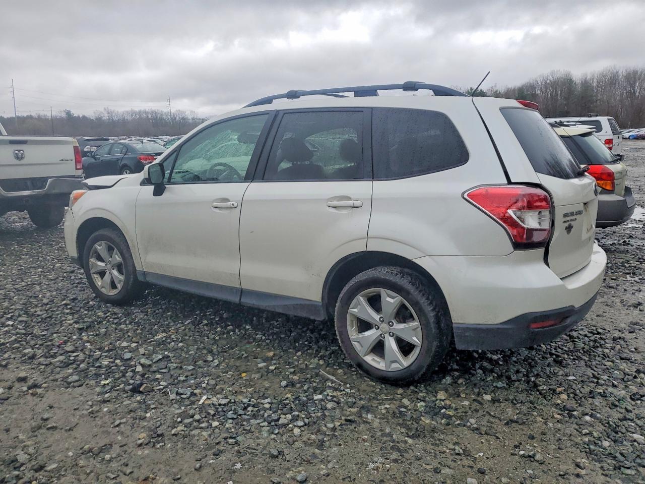 2015 Subaru Forester 2.5I Premium - zdjęcie 2